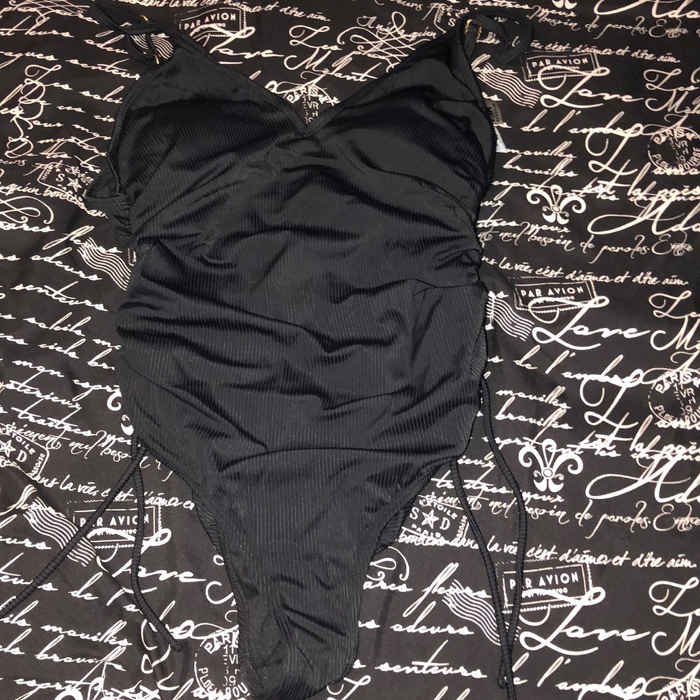 Swim suit